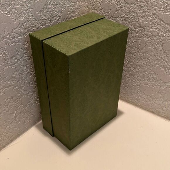Gucci Olive Green Baroque Floral Logo Gift Storage Box Medium Sized - Picture 5 of 7